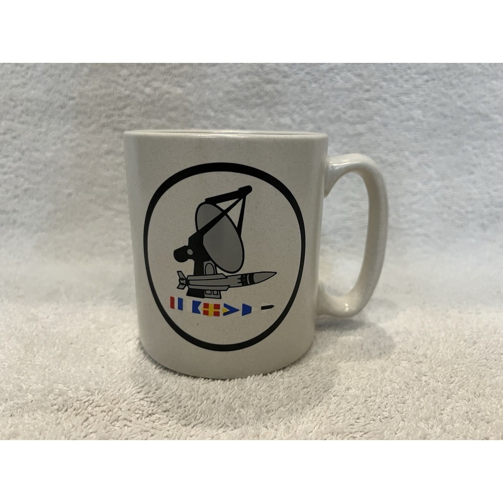 Vintage Pfaltzgraff Patriot Missile Coffee Mug USA 1970s 10-278‎